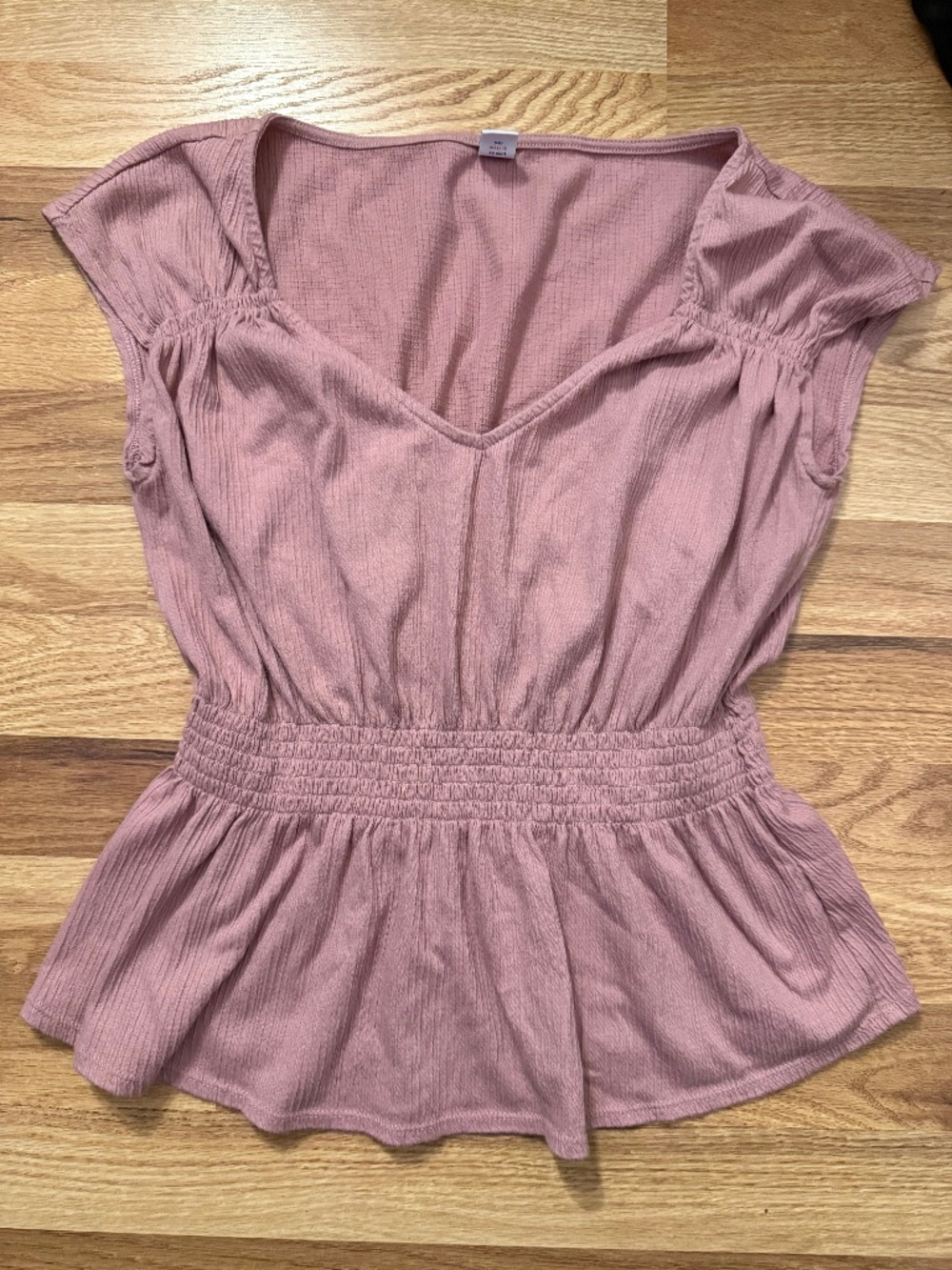 Women’s pink top